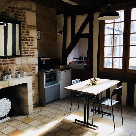 Appartement Dans Immeuble 15 Eme Siecles Vieux Tours Exteriör bild